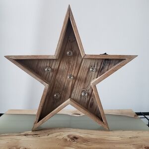 Rustic Wood Light Up Star